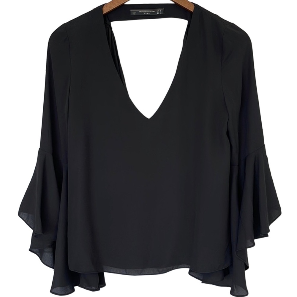 ZARA TRAFALUC Black Keyhole Back Bell Sleeve Blouse Size Medium